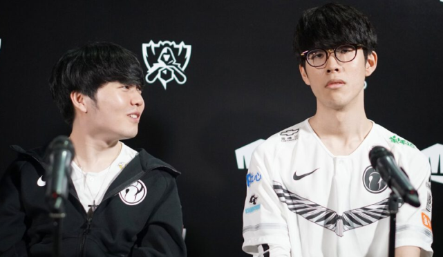 展示武装力 展示武装力