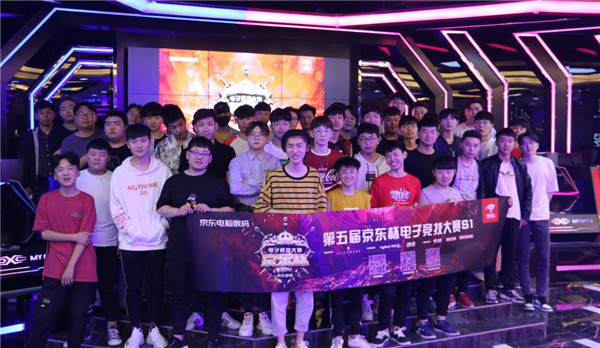 杨瀚森在场 杨瀚森在场